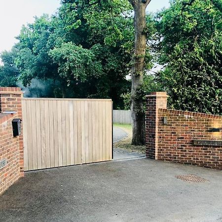 Oakworth Lodge - New Self Contained Studio 希思菲尔德 外观 照片